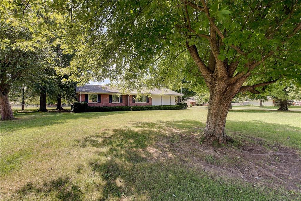 601 Fabyan Road Indianapolis, IN 46217 - Photo 5 of 28 Gallery Image 5