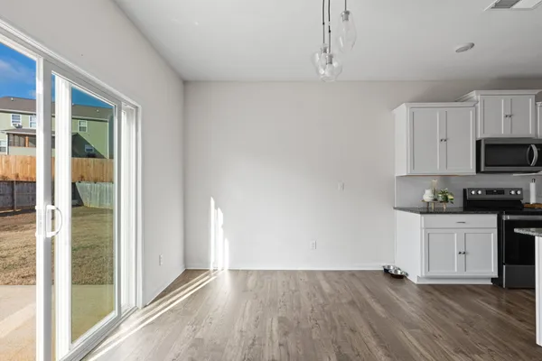 $385,000 | 3302 Meadow Creek Way Northeast, Cleveland, TN 37323