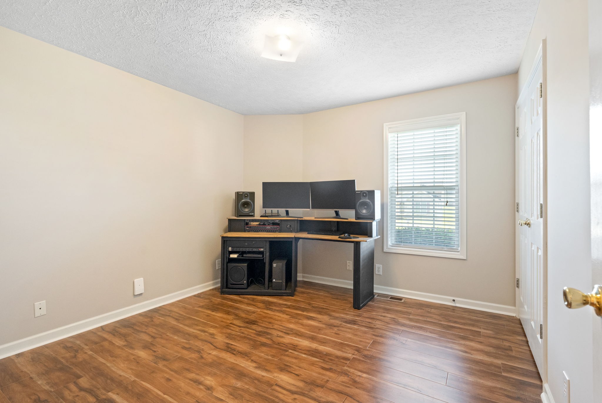 299 Joe McCraw Road Clarksville, TN 37040 - Photo 21 of 26 Gallery Image 21