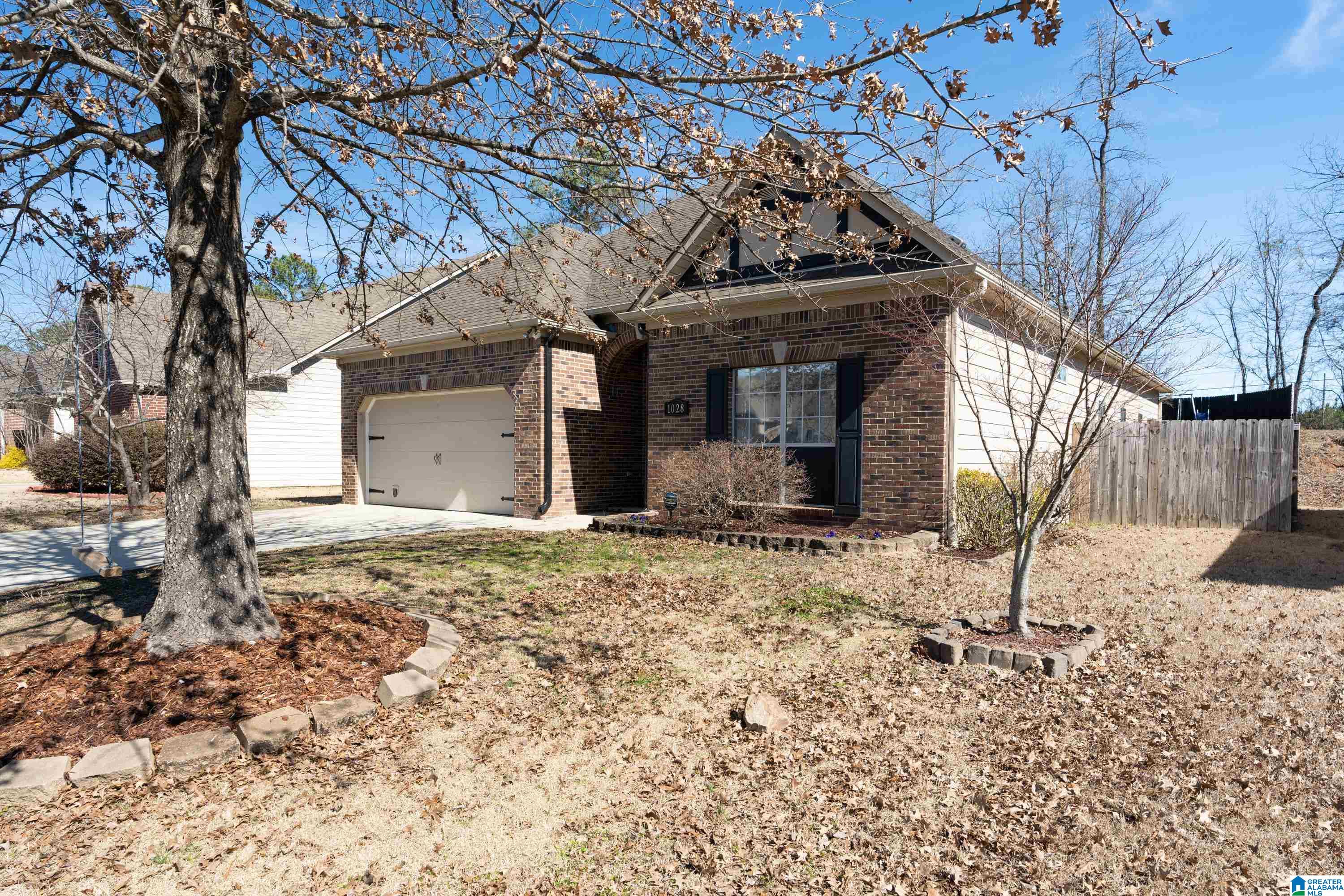 1028 Kerry Drive Calera, AL 35040 - Photo 3 of 27