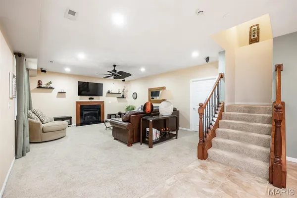 $825,000 | 160 Stonehaven Court, O'Fallon, IL 62269