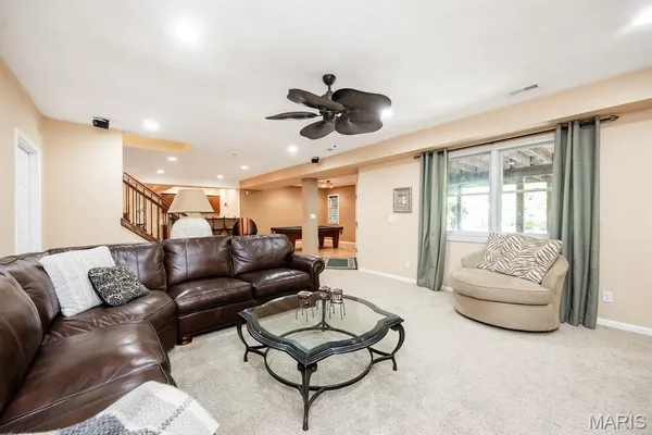 $825,000 | 160 Stonehaven Court, O'Fallon, IL 62269