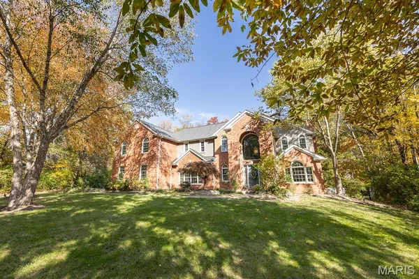 $825,000 | 160 Stonehaven Court, O'Fallon, IL 62269