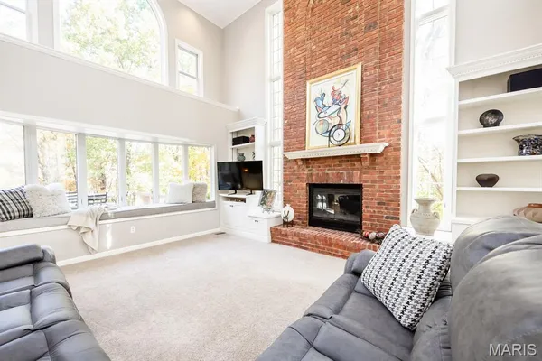 $825,000 | 160 Stonehaven Court, O'Fallon, IL 62269