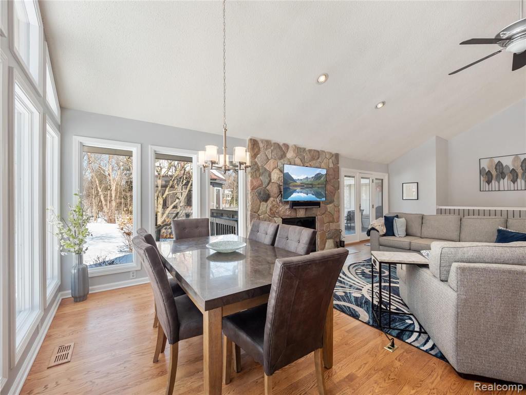 21311 Metroview Road Farmington Hills, MI 48335 - Photo 18 of 78