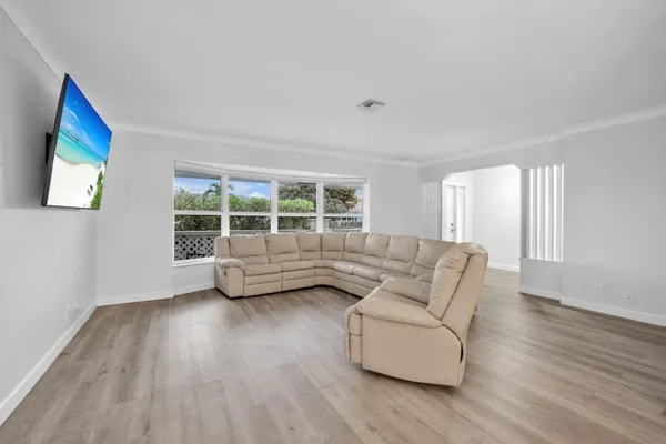 $6,900 | 1421 Northeast 54th Street, Fort Lauderdale, FL 33334