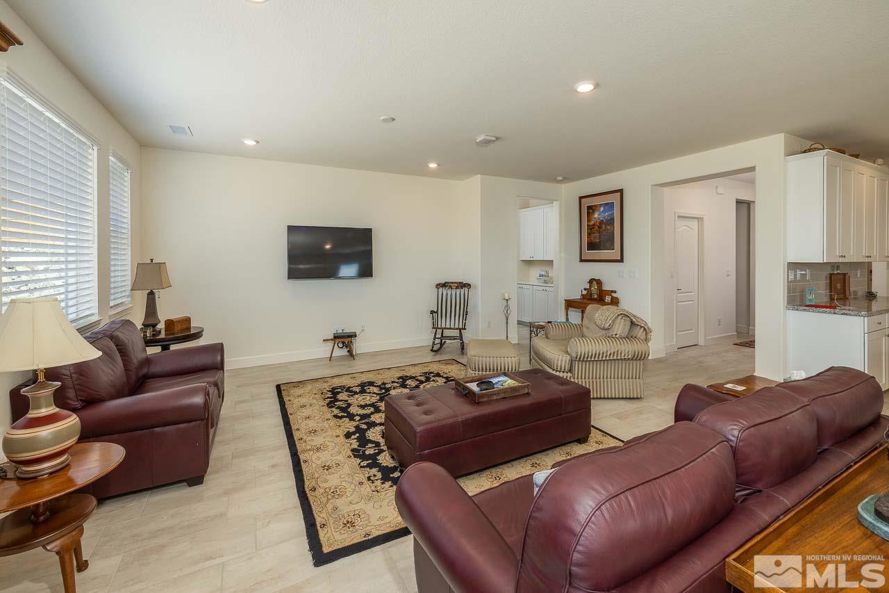 4501 High Pointe Drive Reno, NV 89521 - Photo 20 of 26 a living room with furniture