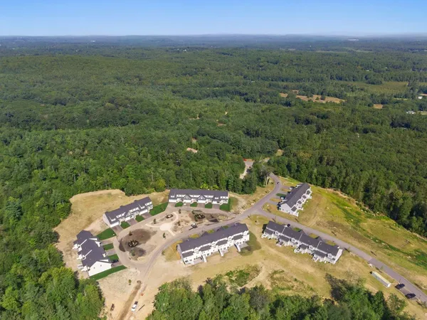 $639,900 | 61 Driftwood Circle, Unit 23, Sandown, NH 03873