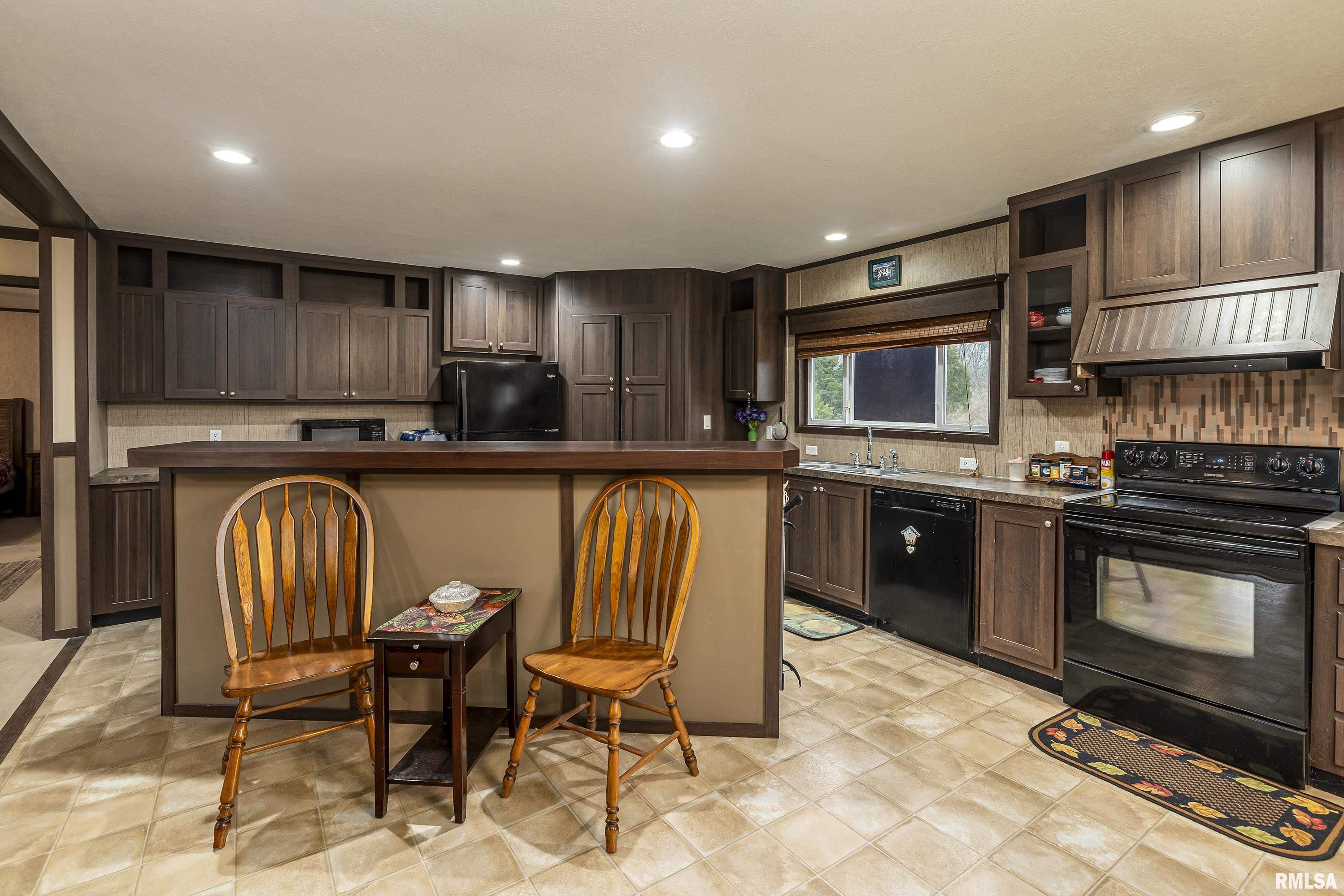 2217 South Thompsonville Road Thompsonville, IL 62890 - Photo 8 of 36