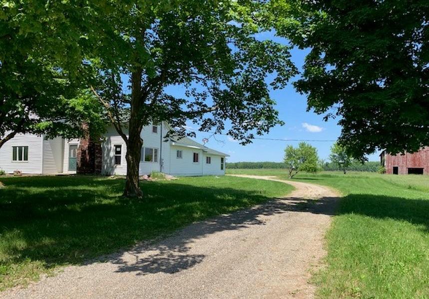 6438 West Wilkinson Road Owosso, MI 48867 - Photo 2 of 10
