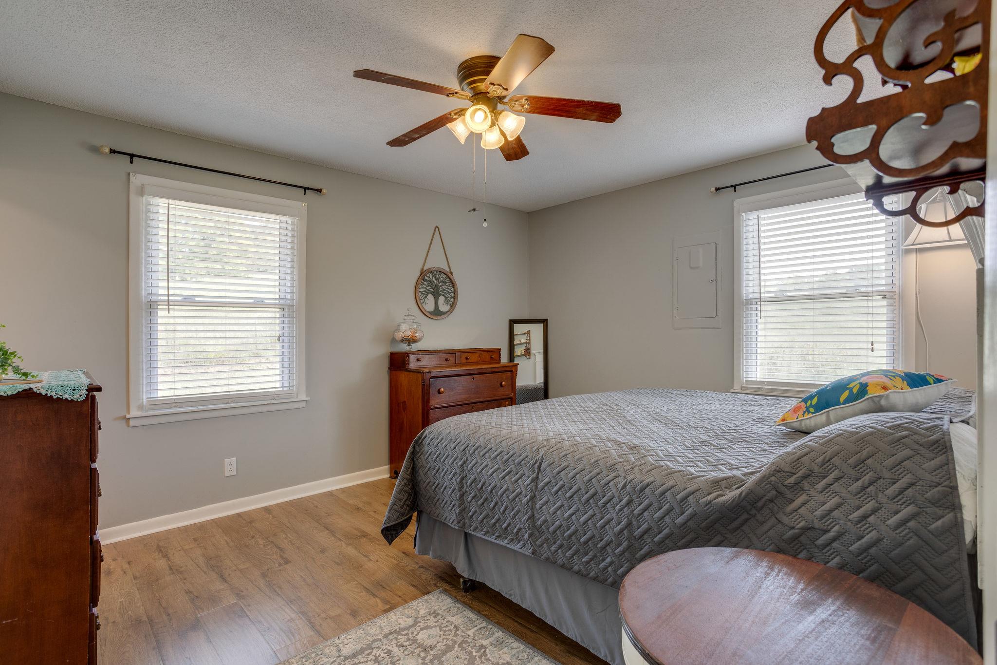 8674 Joy Road Mount Pleasant, TN 38474 - Photo 15 of 28 Gallery Image 15