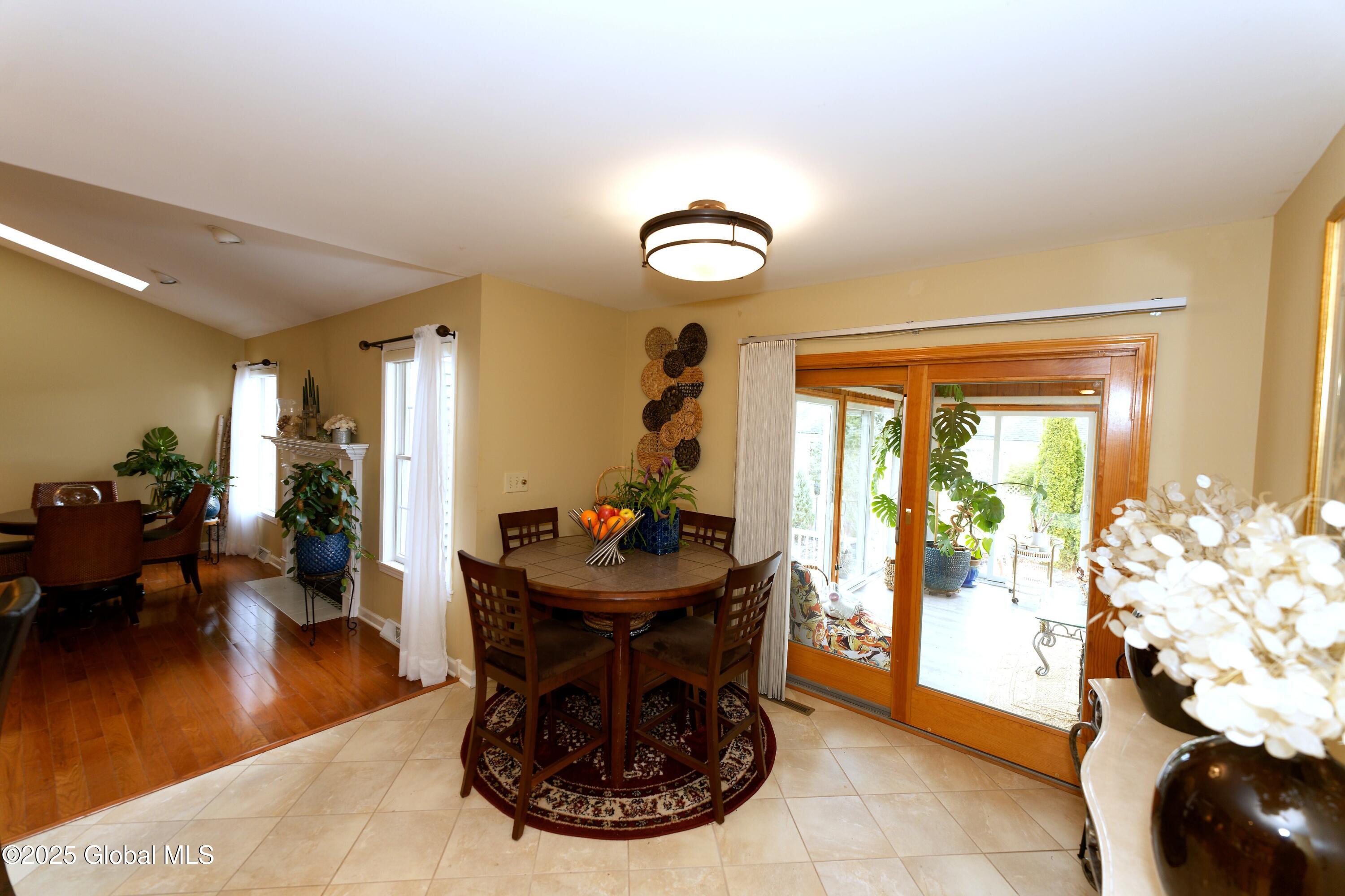 28 Greyledge Drive Albany, NY 12211 - Photo 19 of 41 4 Kitchen 3