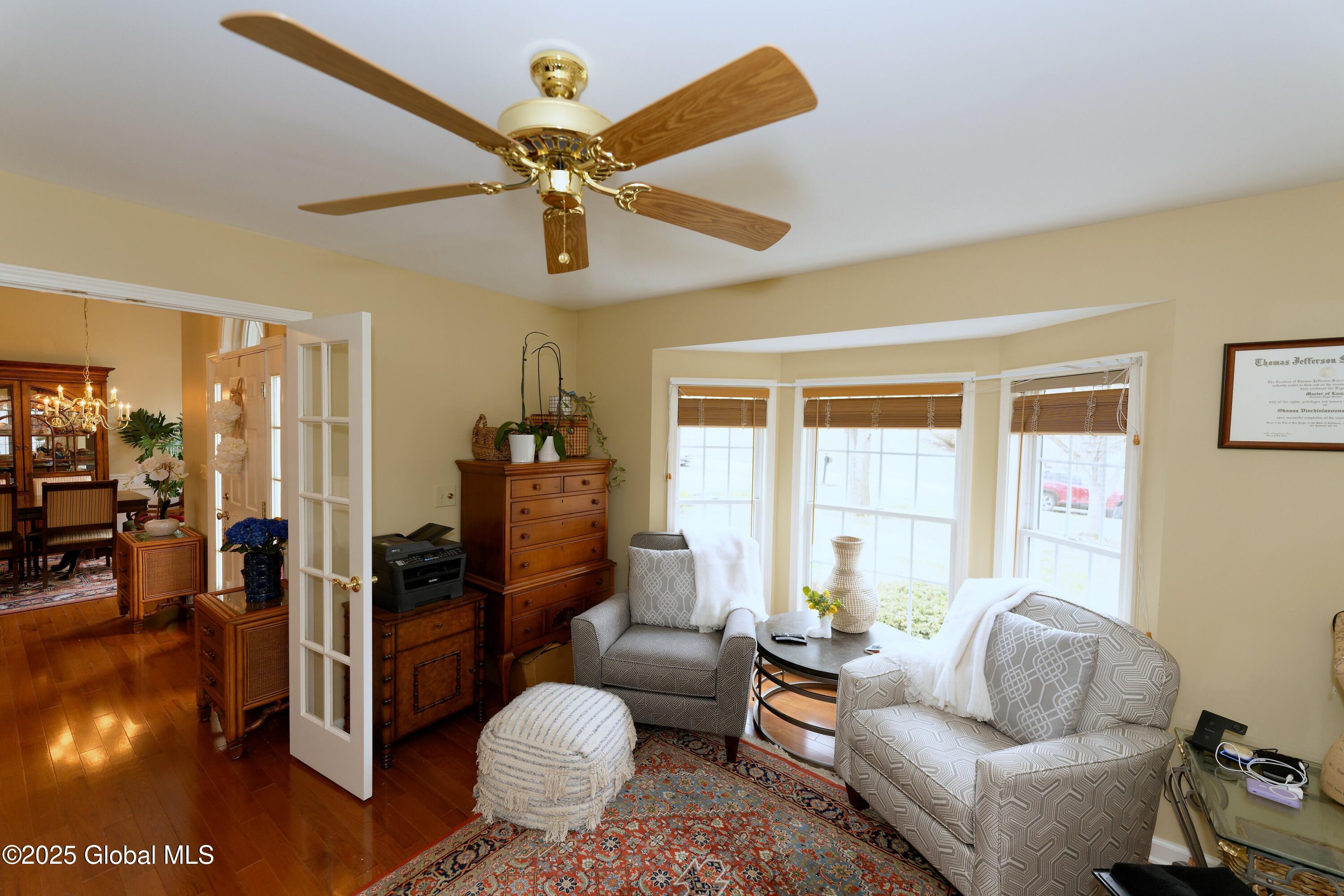 28 Greyledge Drive Albany, NY 12211 - Photo 20 of 41 2 Livingroom 3