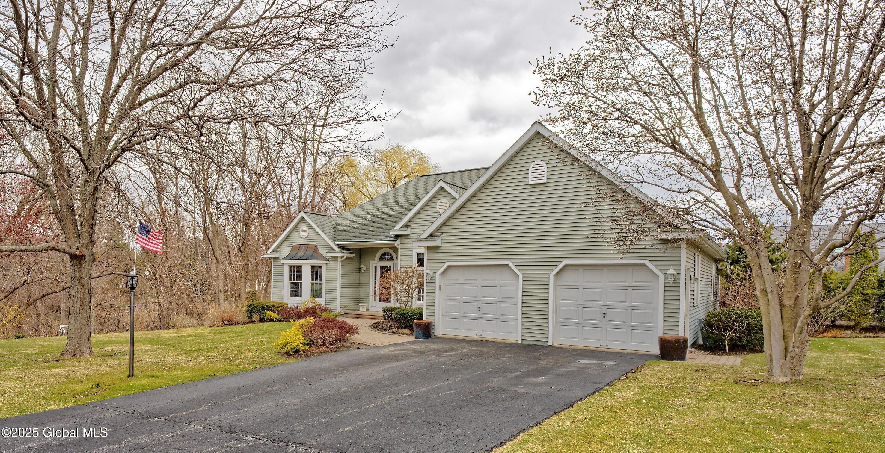28 Greyledge Drive Albany, NY 12211 - Photo 2 of 41 0 Front 2