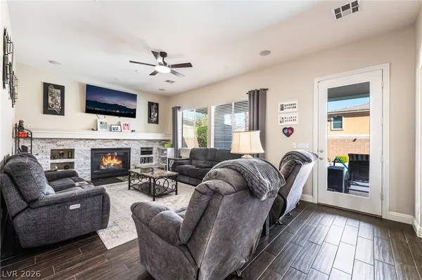 $864,900 | 2398 Sunburst View Street, Henderson, NV 89052