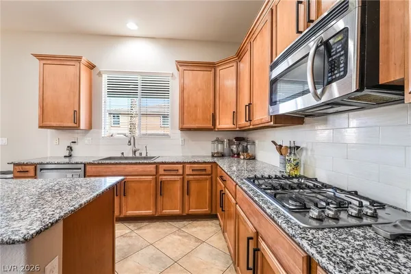 $864,900 | 2398 Sunburst View Street, Henderson, NV 89052