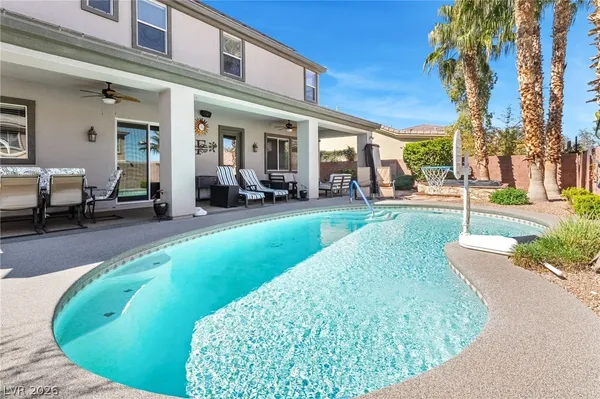 $864,900 | 2398 Sunburst View Street, Henderson, NV 89052