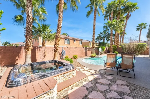 $864,900 | 2398 Sunburst View Street, Henderson, NV 89052