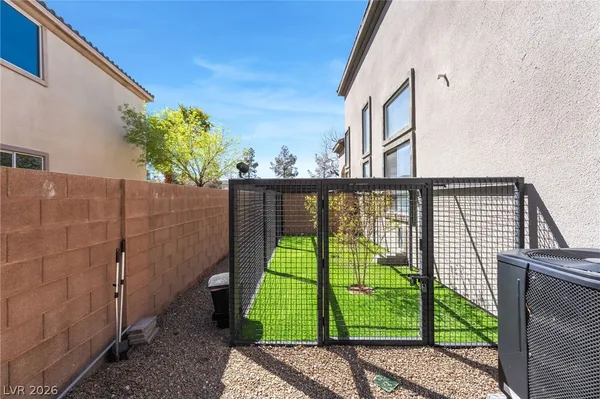 $864,900 | 2398 Sunburst View Street, Henderson, NV 89052