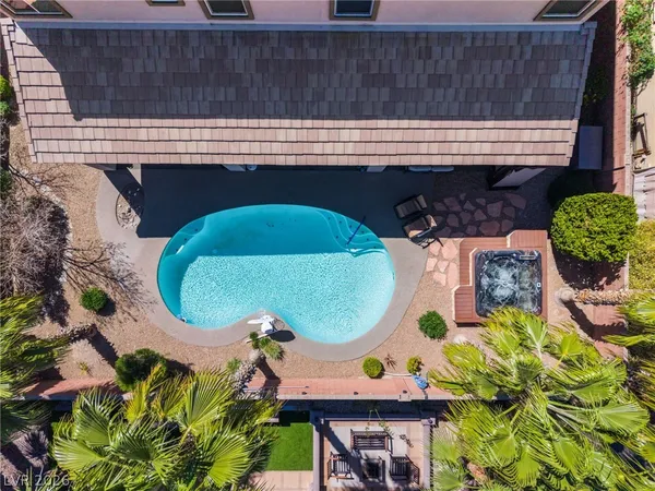 $864,900 | 2398 Sunburst View Street, Henderson, NV 89052