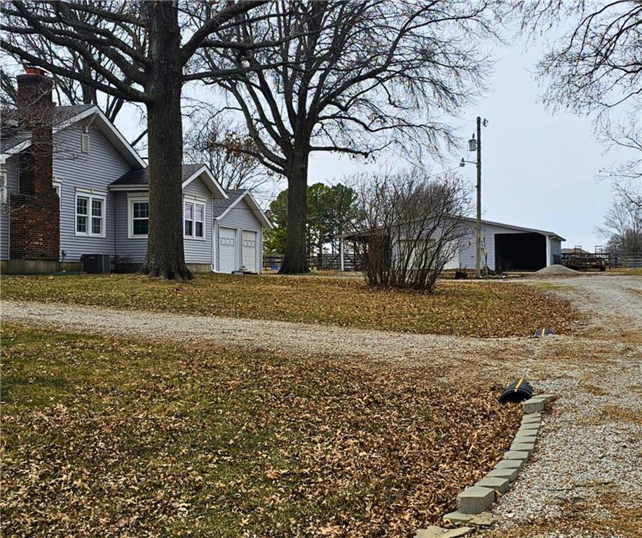 10304 Howard Road Lee's Summit, MO 64086 - Photo 2 of 3