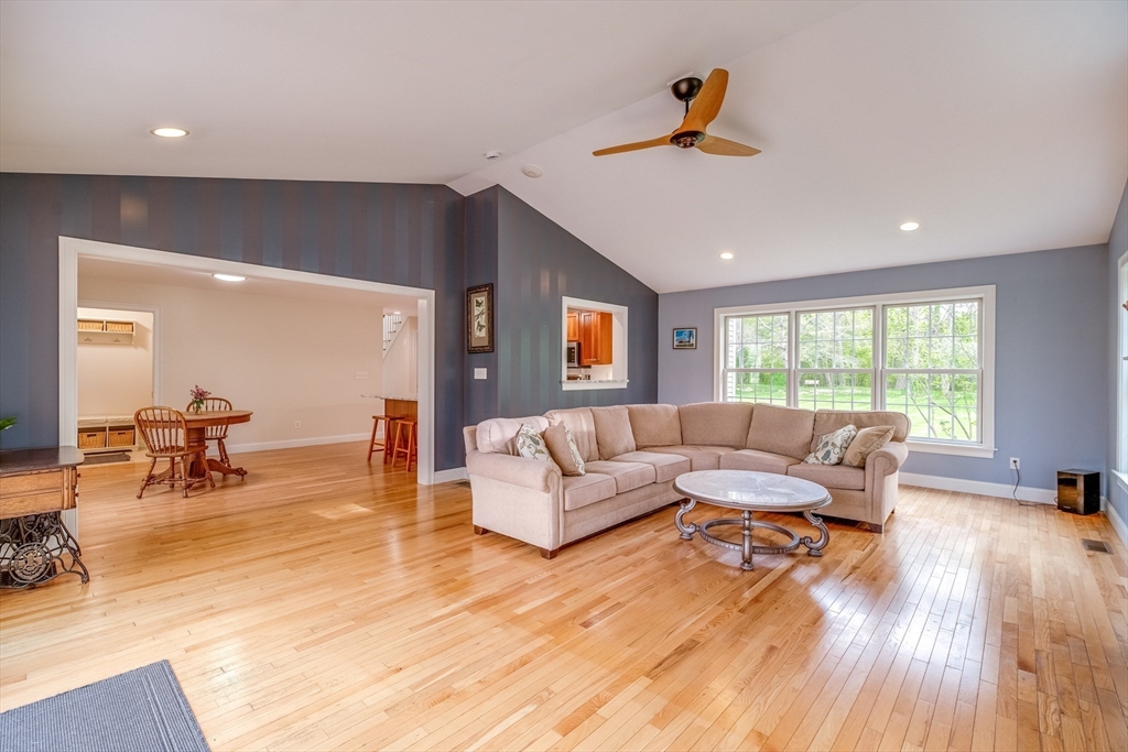 26 Scotland Road Hatfield, MA 01038 - Photo 12 of 42