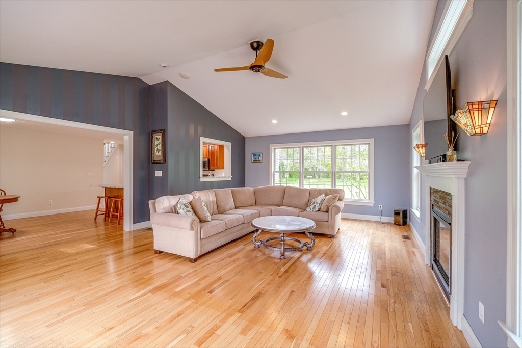 26 Scotland Road Hatfield, MA 01038 - Photo 13 of 42
