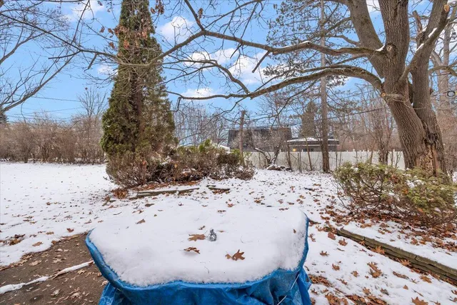 $300,000 | 18971 El Dorado Place, Lathrup Village, MI 48076