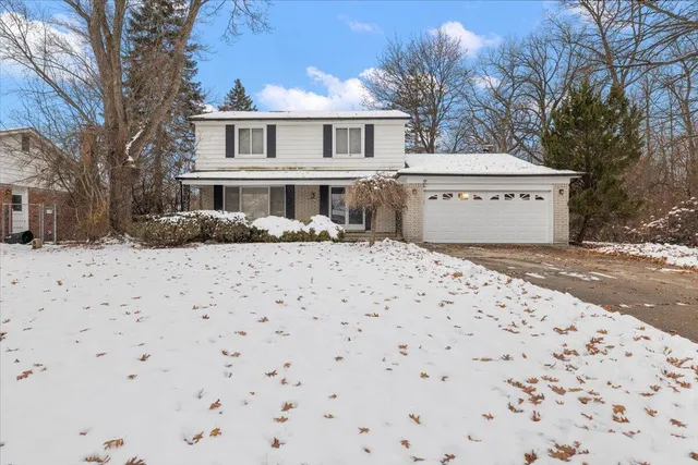 $300,000 | 18971 El Dorado Place, Lathrup Village, MI 48076