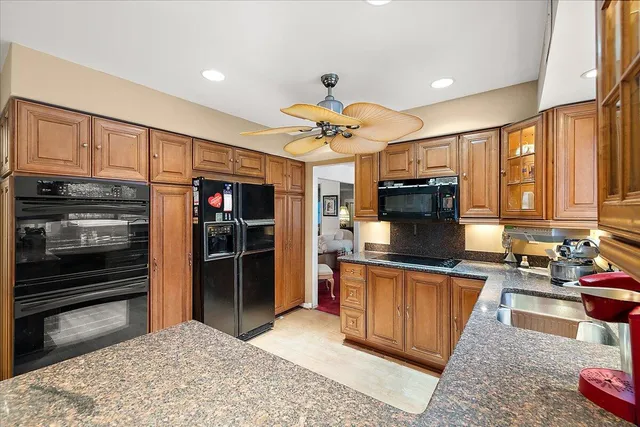 $300,000 | 18971 El Dorado Place, Lathrup Village, MI 48076