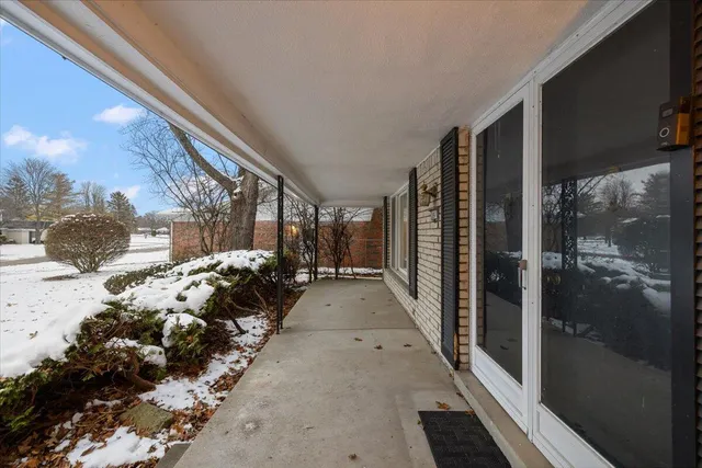 $300,000 | 18971 El Dorado Place, Lathrup Village, MI 48076