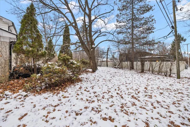 $300,000 | 18971 El Dorado Place, Lathrup Village, MI 48076