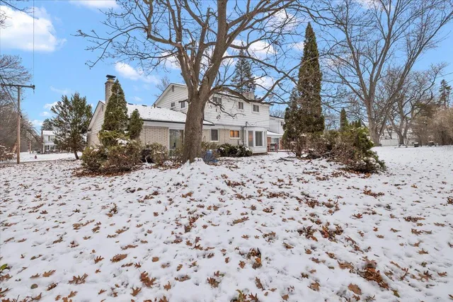 $300,000 | 18971 El Dorado Place, Lathrup Village, MI 48076