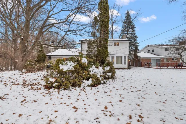 $300,000 | 18971 El Dorado Place, Lathrup Village, MI 48076