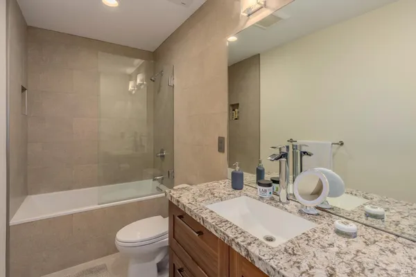 $3,950,000 | 1101 Hedgeside Avenue, Napa, CA 94558