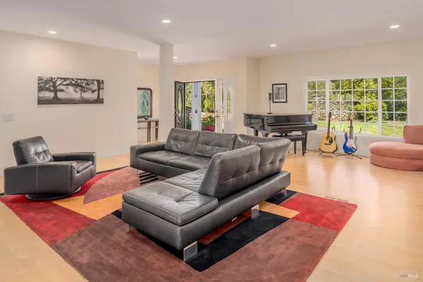 $3,950,000 | 1101 Hedgeside Avenue, Napa, CA 94558
