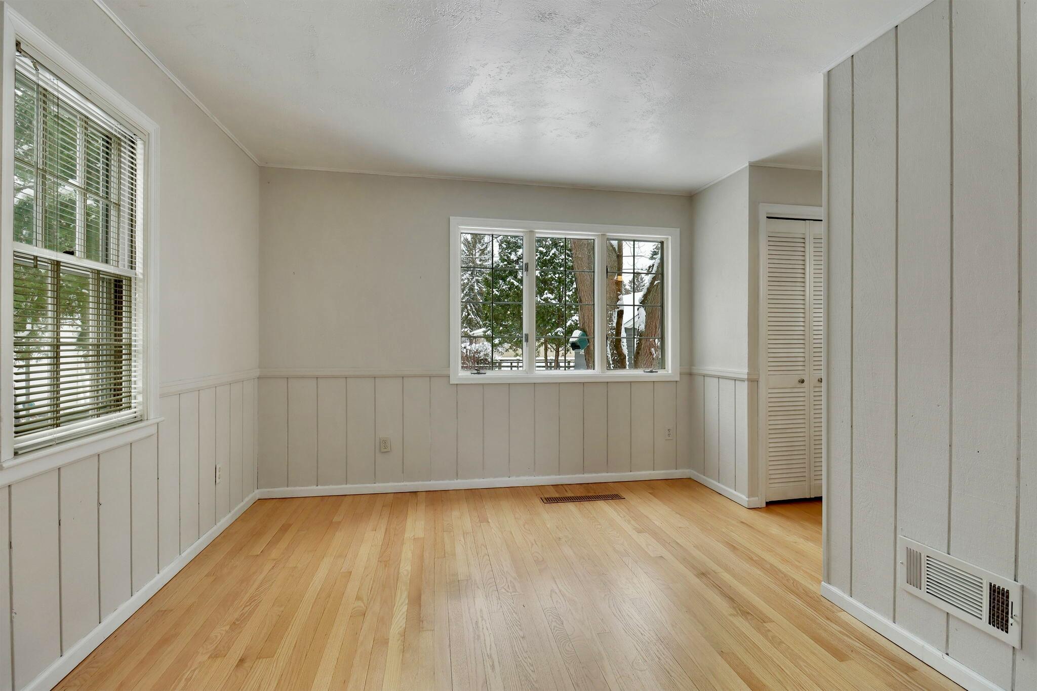 438 Shoreland Drive Racine, WI 53402 - Photo 18 of 26 IMG_2389