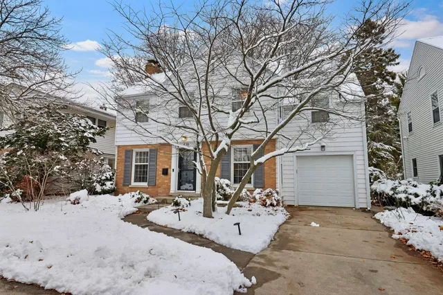 $299,900 | 438 Shoreland Drive, Racine, WI 53402