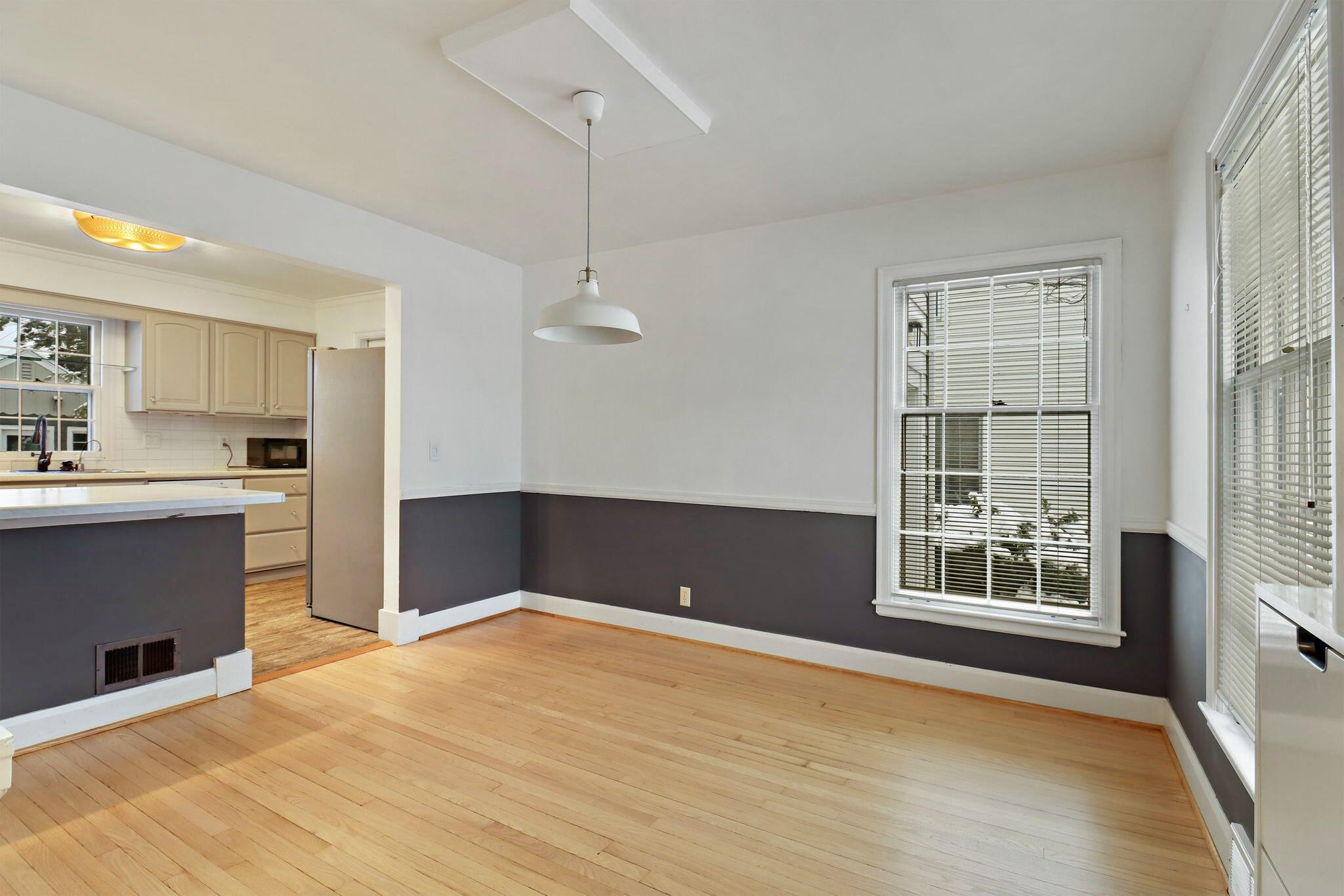 438 Shoreland Drive Racine, WI 53402 - Photo 7 of 26 IMG_2391