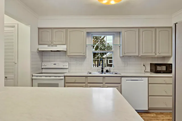 $299,900 | 438 Shoreland Drive, Racine, WI 53402