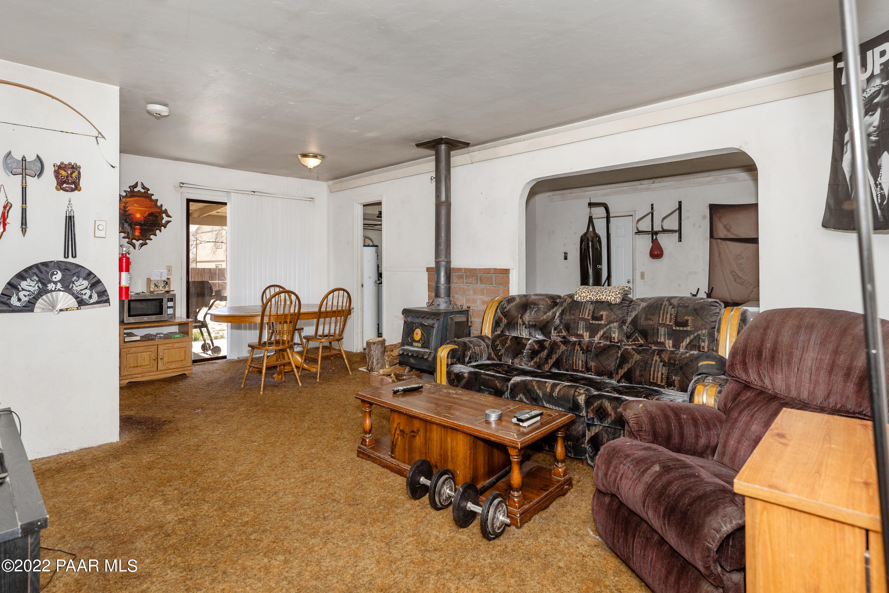 3201 North Robert Road Prescott Valley, AZ 86314 - Photo 4 of 16 Living Room