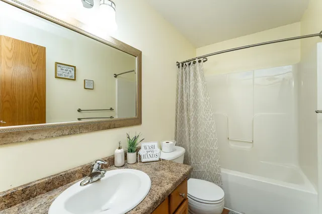 $305,000 | 406 7th Street Northwest, Dodge Center, MN 55927