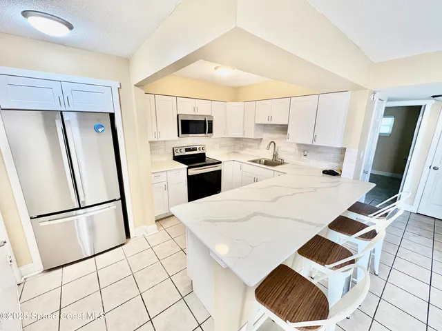 $1,800 | 3150 North Atlantic Avenue, Unit 17220, Cocoa Beach, FL 32931