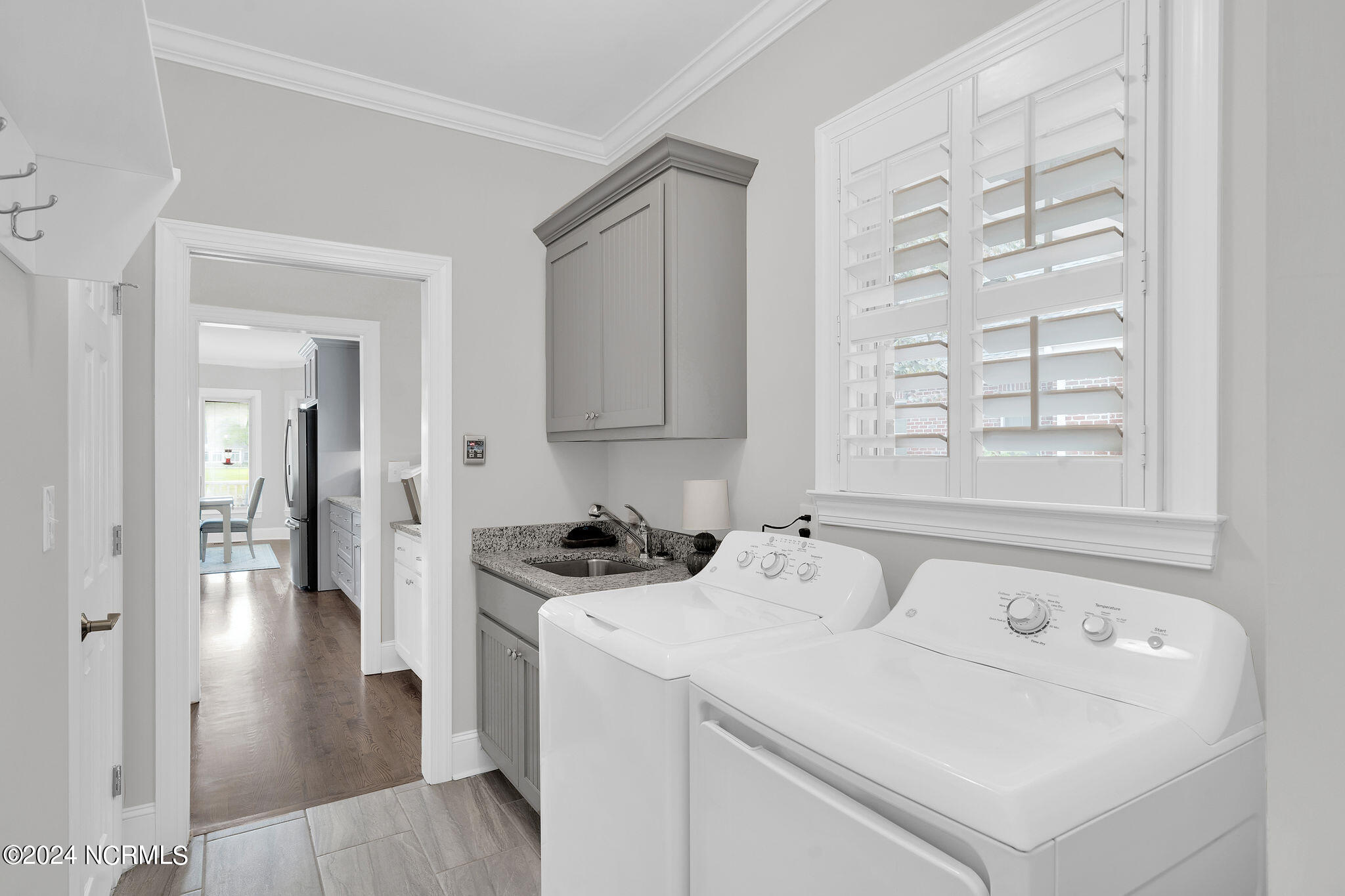 196 Cedar Point Drive Wallace, NC 28466 - Photo 16 of 52 Laundry room