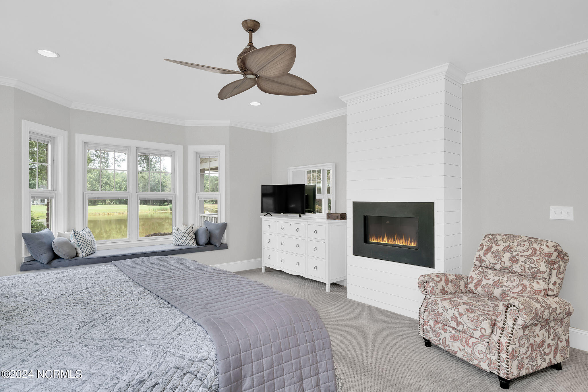 196 Cedar Point Drive Wallace, NC 28466 - Photo 19 of 52 Primary Bedroom