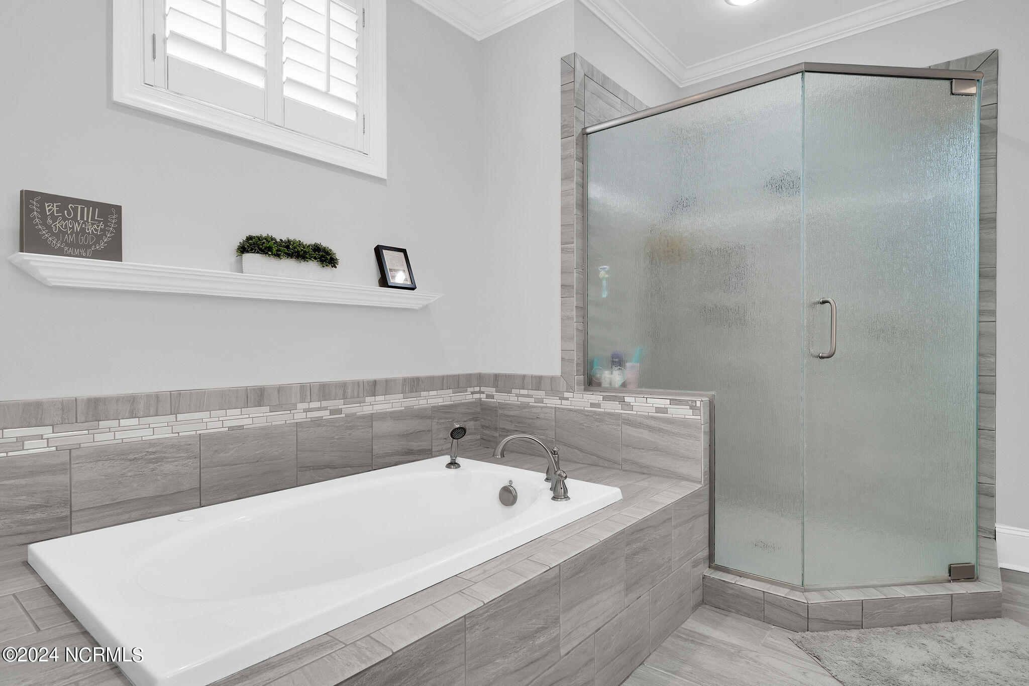 196 Cedar Point Drive Wallace, NC 28466 - Photo 21 of 52 Primary Ensuite