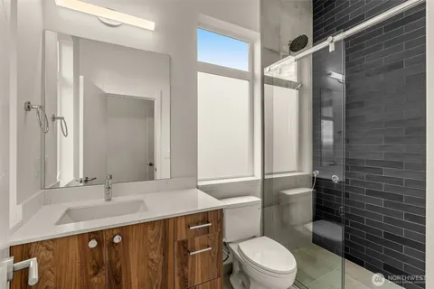 $1,228,000 | 6038 50th Avenue Northeast, Unit B, Seattle, WA 98115