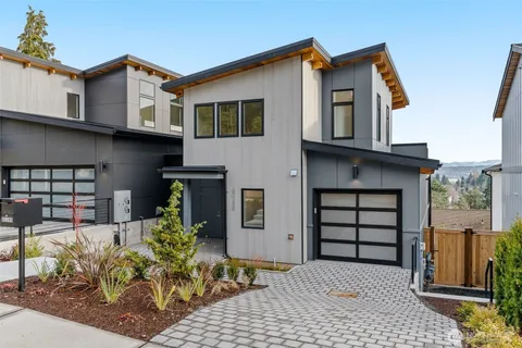 $1,228,000 | 6038 50th Avenue Northeast, Unit B, Seattle, WA 98115