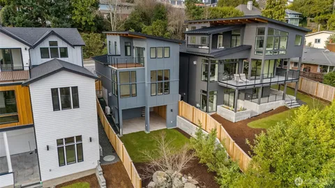 $1,228,000 | 6038 50th Avenue Northeast, Unit B, Seattle, WA 98115