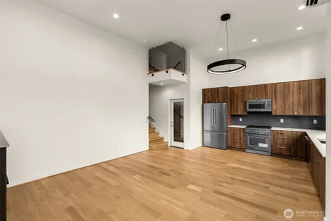 $1,228,000 | 6038 50th Avenue Northeast, Unit B, Seattle, WA 98115